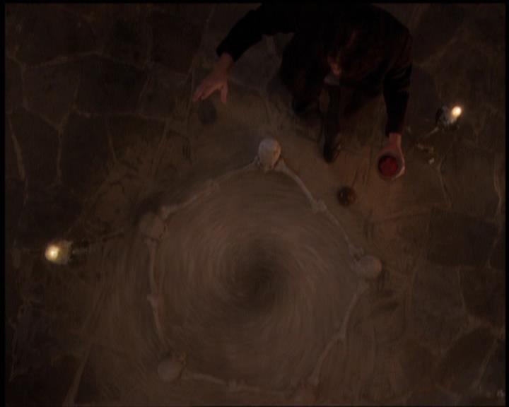 Charmed-Online-dot-net_5x21NecromancingTheStone1236.jpg