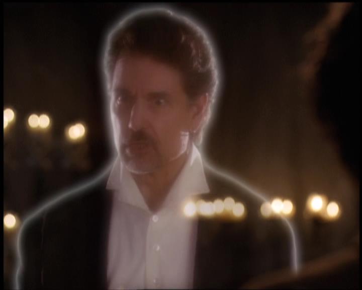 Charmed-Online-dot-net_5x21NecromancingTheStone1267.jpg Charmed-Online-dot-net_5x21NecromancingTheStone1267.jpg