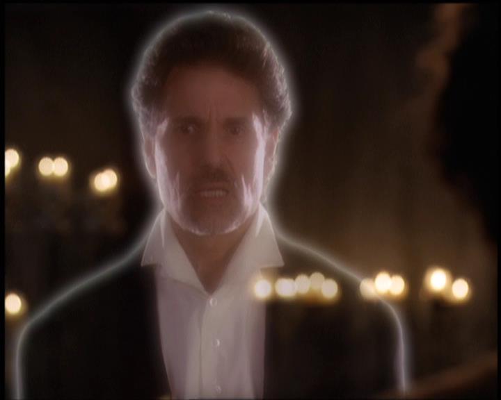 Charmed-Online-dot-net_5x21NecromancingTheStone1283.jpg Charmed-Online-dot-net_5x21NecromancingTheStone1283.jpg