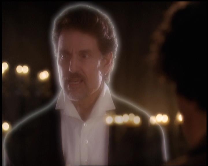 Charmed-Online-dot-net_5x21NecromancingTheStone1299.jpg Charmed-Online-dot-net_5x21NecromancingTheStone1299.jpg