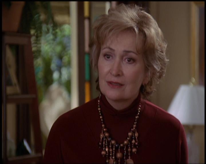 Charmed-Online-dot-net_5x21NecromancingTheStone1382.jpg Charmed-Online-dot-net_5x21NecromancingTheStone1382.jpg