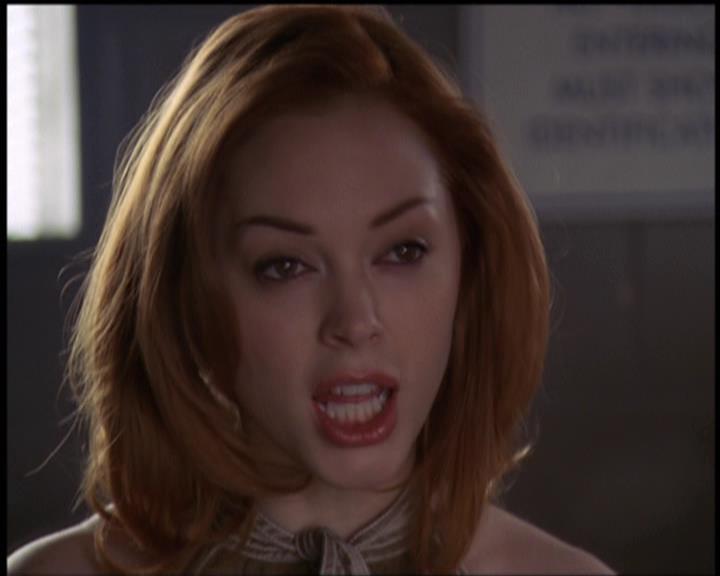 Charmed-Online-dot-net_5x21NecromancingTheStone1418.jpg Charmed-Online-dot-net_5x21NecromancingTheStone1418.jpg