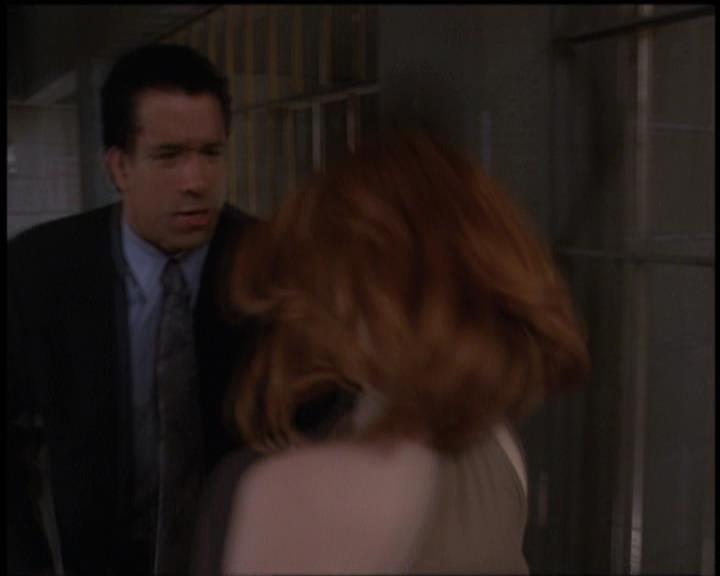 Charmed-Online-dot-net_5x21NecromancingTheStone1424.jpg Charmed-Online-dot-net_5x21NecromancingTheStone1424.jpg