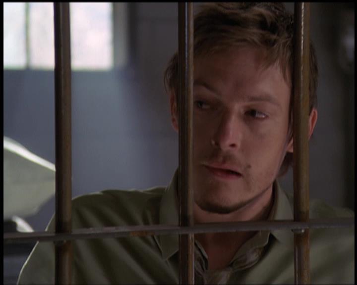 Charmed-Online-dot-net_5x21NecromancingTheStone1489.jpg Charmed-Online-dot-net_5x21NecromancingTheStone1489.jpg