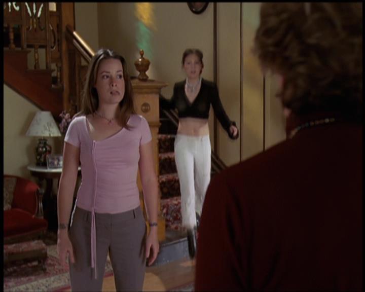 Charmed-Online-dot-net_5x21NecromancingTheStone1525.jpg Charmed-Online-dot-net_5x21NecromancingTheStone1525.jpg