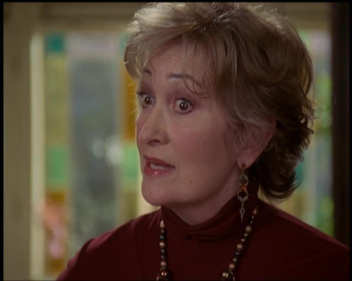 Charmed-Online-dot-net_5x21NecromancingTheStone1535.jpg Charmed-Online-dot-net_5x21NecromancingTheStone1535.jpg