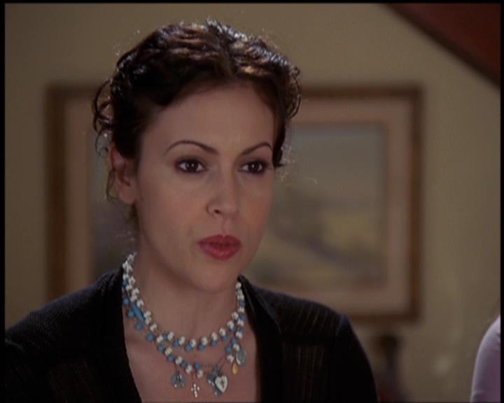 Charmed-Online-dot-net_5x21NecromancingTheStone1549.jpg Charmed-Online-dot-net_5x21NecromancingTheStone1549.jpg