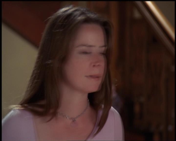 Charmed-Online-dot-net_5x21NecromancingTheStone1559.jpg Charmed-Online-dot-net_5x21NecromancingTheStone1559.jpg