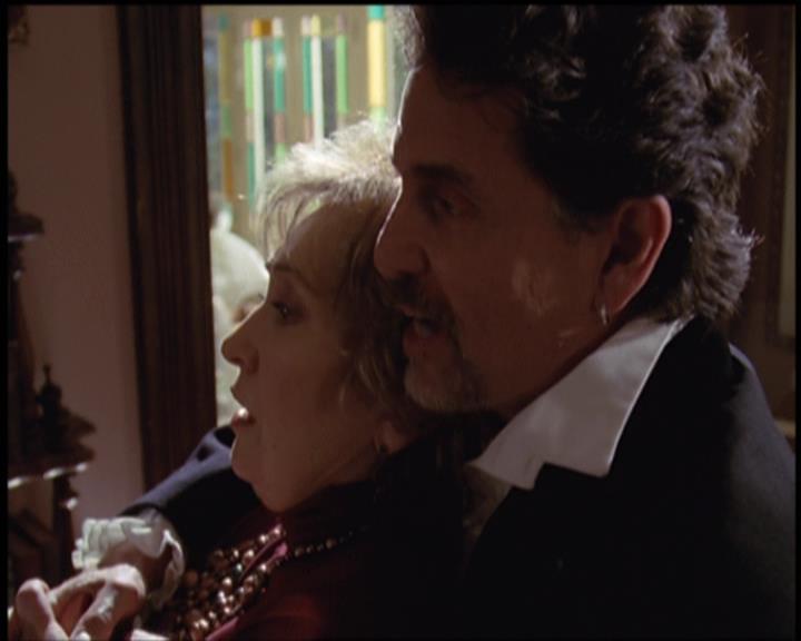 Charmed-Online-dot-net_5x21NecromancingTheStone1575.jpg Charmed-Online-dot-net_5x21NecromancingTheStone1575.jpg