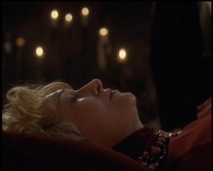 Charmed-Online-dot-net_5x21NecromancingTheStone1670.jpg Charmed-Online-dot-net_5x21NecromancingTheStone1670.jpg