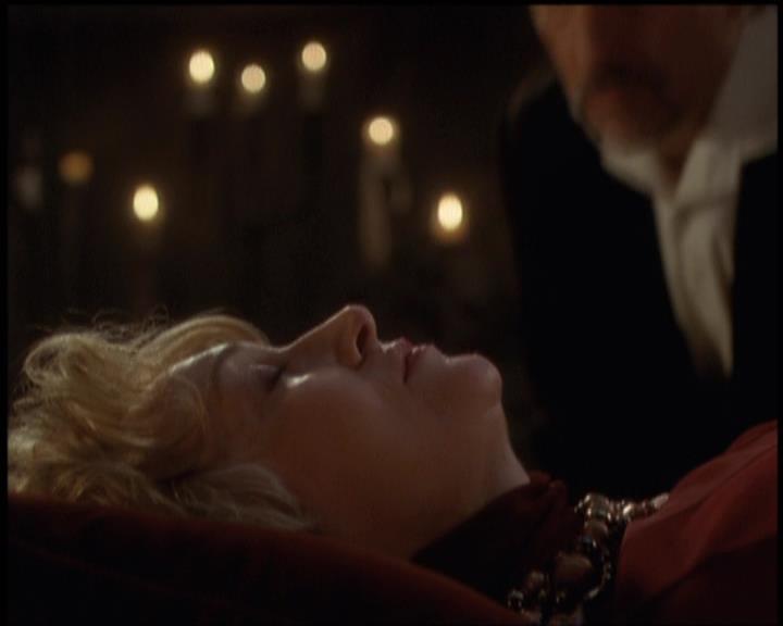 Charmed-Online-dot-net_5x21NecromancingTheStone1671.jpg Charmed-Online-dot-net_5x21NecromancingTheStone1671.jpg