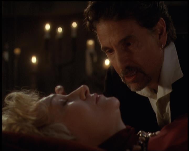 Charmed-Online-dot-net_5x21NecromancingTheStone1681.jpg Charmed-Online-dot-net_5x21NecromancingTheStone1681.jpg