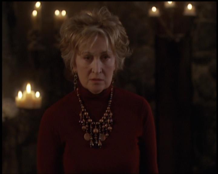 Charmed-Online-dot-net_5x21NecromancingTheStone1696.jpg Charmed-Online-dot-net_5x21NecromancingTheStone1696.jpg