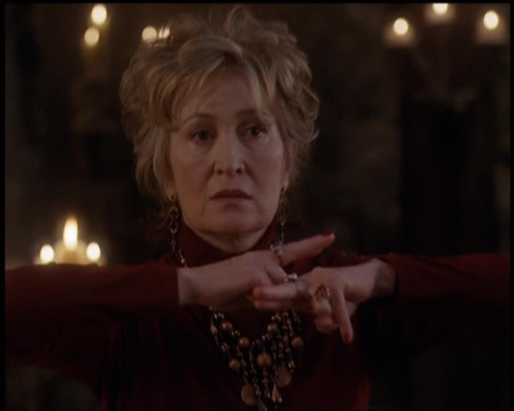 Charmed-Online-dot-net_5x21NecromancingTheStone1710.jpg Charmed-Online-dot-net_5x21NecromancingTheStone1710.jpg