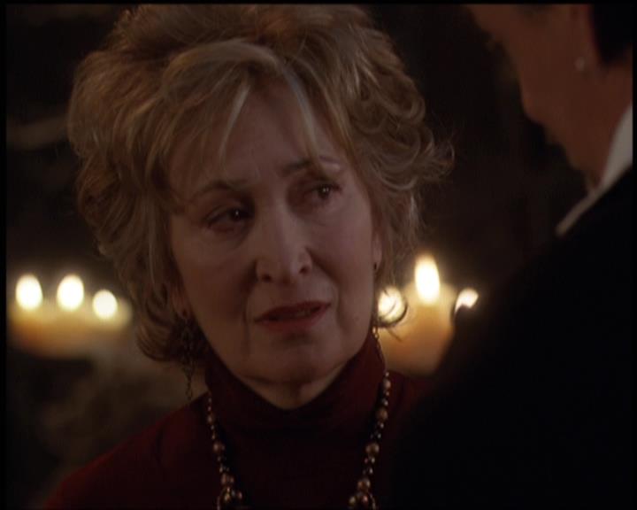 Charmed-Online-dot-net_5x21NecromancingTheStone1730.jpg Charmed-Online-dot-net_5x21NecromancingTheStone1730.jpg