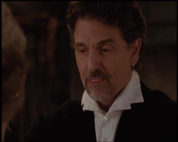 Charmed-Online-dot-net_5x21NecromancingTheStone1742.jpg Charmed-Online-dot-net_5x21NecromancingTheStone1742.jpg