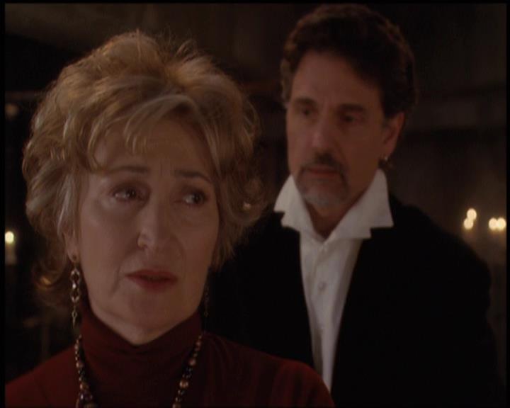 Charmed-Online-dot-net_5x21NecromancingTheStone1750.jpg Charmed-Online-dot-net_5x21NecromancingTheStone1750.jpg