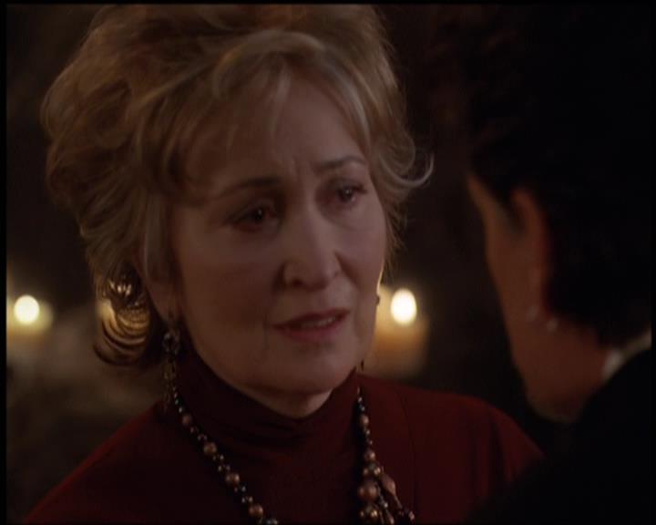 Charmed-Online-dot-net_5x21NecromancingTheStone1755.jpg Charmed-Online-dot-net_5x21NecromancingTheStone1755.jpg