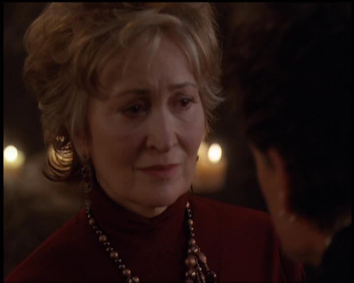 Charmed-Online-dot-net_5x21NecromancingTheStone1763.jpg Charmed-Online-dot-net_5x21NecromancingTheStone1763.jpg