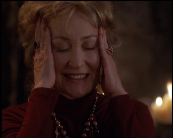 Charmed-Online-dot-net_5x21NecromancingTheStone1776.jpg Charmed-Online-dot-net_5x21NecromancingTheStone1776.jpg