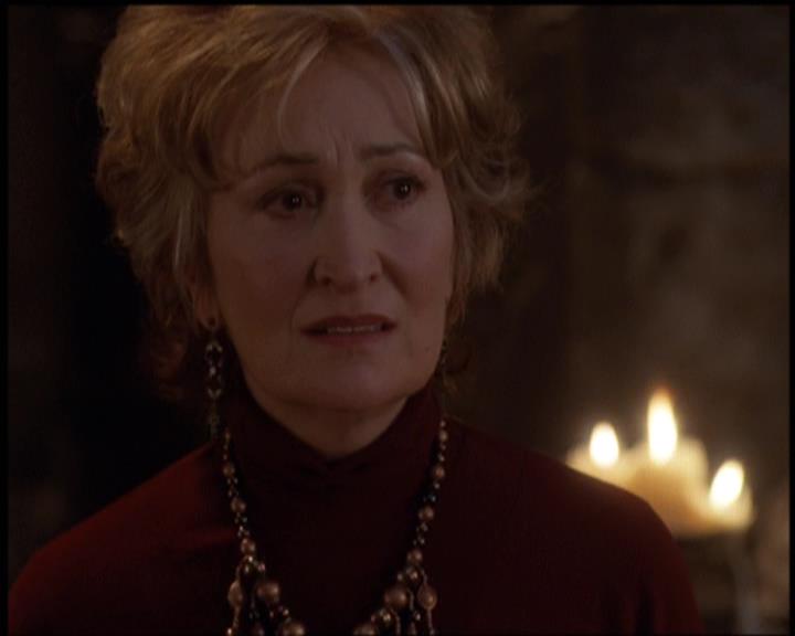 Charmed-Online-dot-net_5x21NecromancingTheStone1784.jpg Charmed-Online-dot-net_5x21NecromancingTheStone1784.jpg