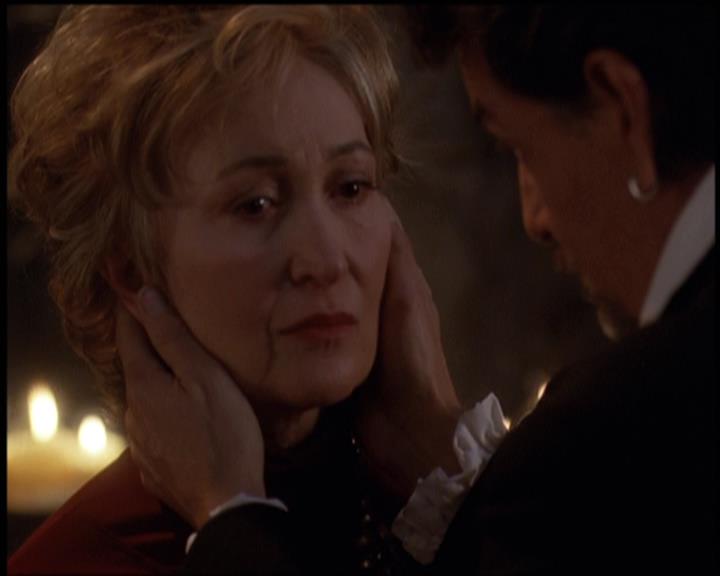 Charmed-Online-dot-net_5x21NecromancingTheStone1814.jpg Charmed-Online-dot-net_5x21NecromancingTheStone1814.jpg