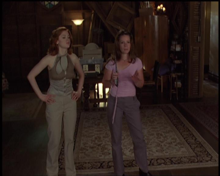 Charmed-Online-dot-net_5x21NecromancingTheStone1823.jpg Charmed-Online-dot-net_5x21NecromancingTheStone1823.jpg