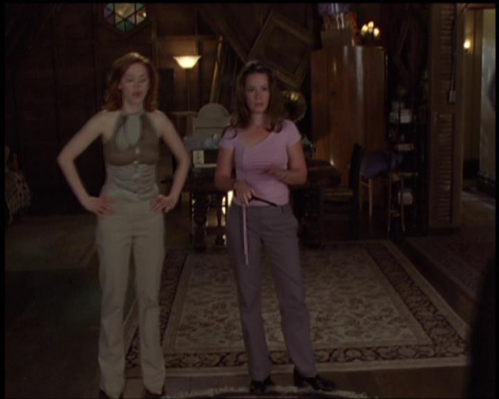 Charmed-Online-dot-net_5x21NecromancingTheStone1824.jpg Charmed-Online-dot-net_5x21NecromancingTheStone1824.jpg