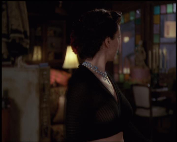 Charmed-Online-dot-net_5x21NecromancingTheStone1828.jpg Charmed-Online-dot-net_5x21NecromancingTheStone1828.jpg