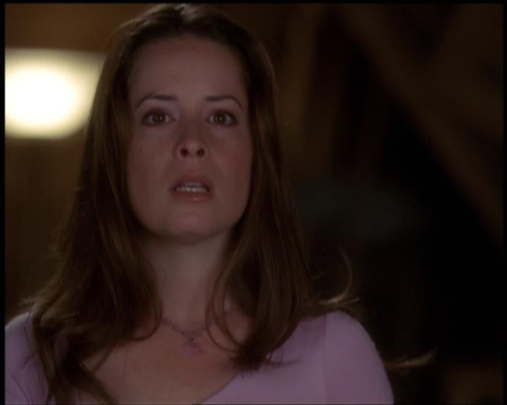 Charmed-Online-dot-net_5x21NecromancingTheStone1829.jpg Charmed-Online-dot-net_5x21NecromancingTheStone1829.jpg