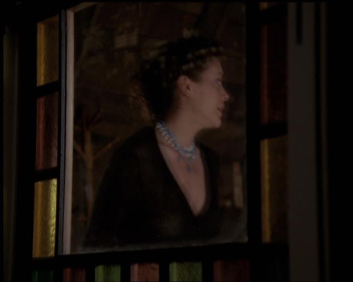 Charmed-Online-dot-net_5x21NecromancingTheStone1834.jpg Charmed-Online-dot-net_5x21NecromancingTheStone1834.jpg