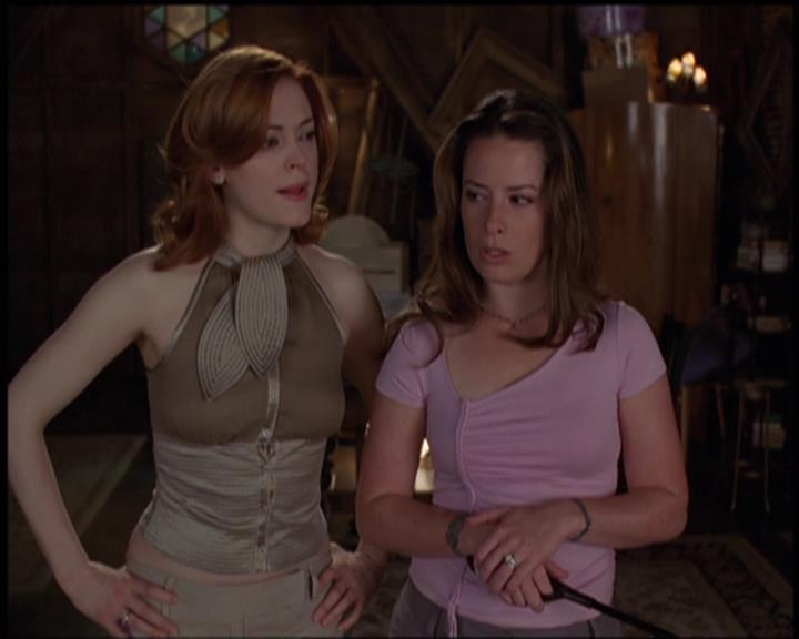 Charmed-Online-dot-net_5x21NecromancingTheStone1851.jpg Charmed-Online-dot-net_5x21NecromancingTheStone1851.jpg