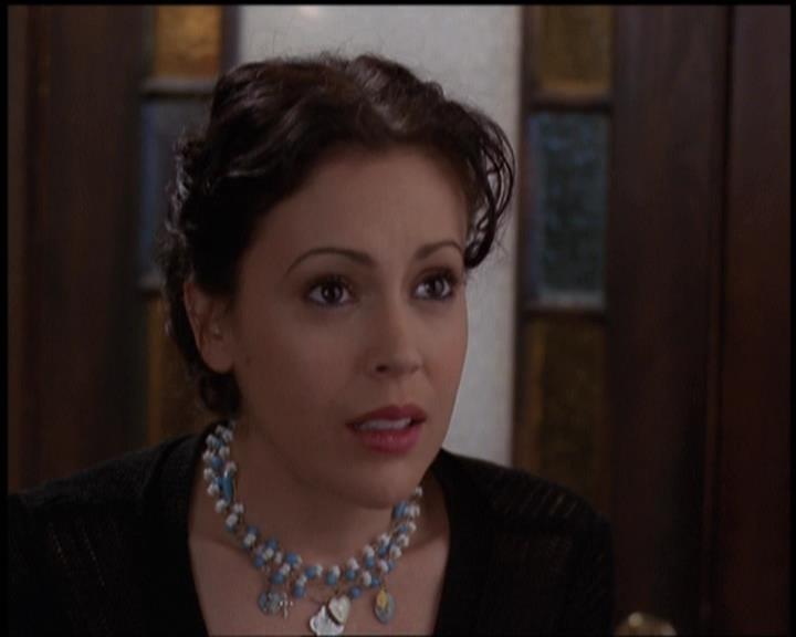 Charmed-Online-dot-net_5x21NecromancingTheStone1874.jpg Charmed-Online-dot-net_5x21NecromancingTheStone1874.jpg