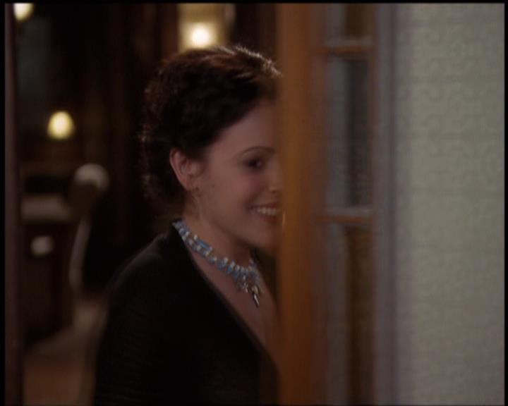 Charmed-Online-dot-net_5x21NecromancingTheStone1939.jpg Charmed-Online-dot-net_5x21NecromancingTheStone1939.jpg