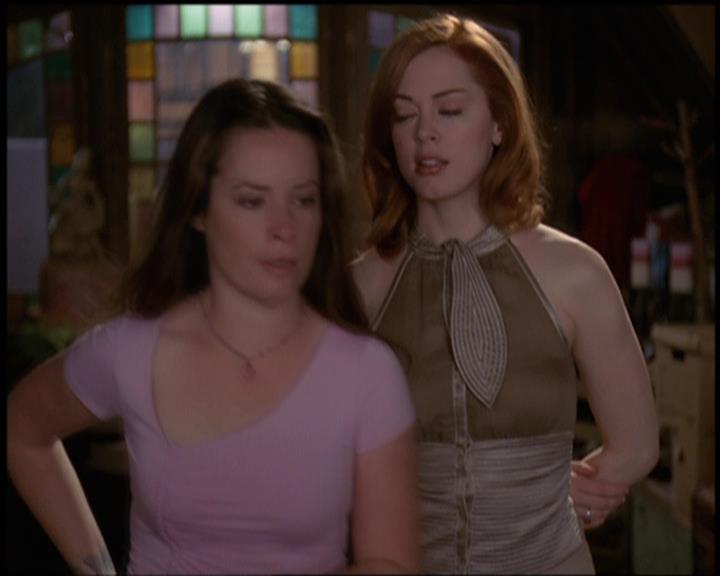 Charmed-Online-dot-net_5x21NecromancingTheStone1950.jpg Charmed-Online-dot-net_5x21NecromancingTheStone1950.jpg