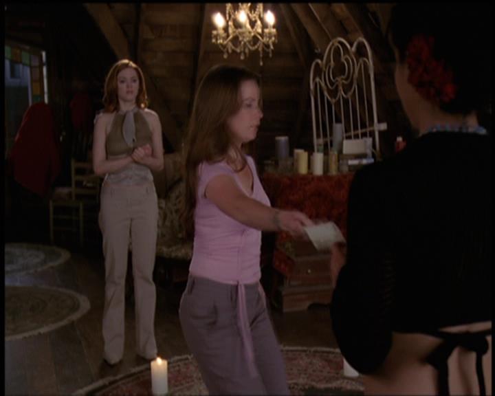 Charmed-Online-dot-net_5x21NecromancingTheStone1952.jpg Charmed-Online-dot-net_5x21NecromancingTheStone1952.jpg