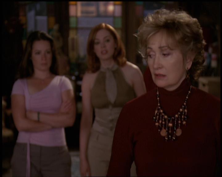 Charmed-Online-dot-net_5x21NecromancingTheStone1979.jpg