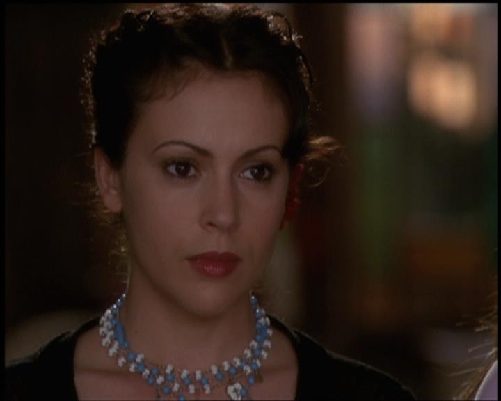 Charmed-Online-dot-net_5x21NecromancingTheStone2007.jpg Charmed-Online-dot-net_5x21NecromancingTheStone2007.jpg