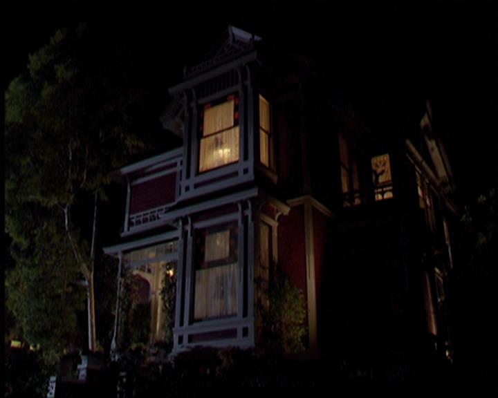 Charmed-Online-dot-net_5x21NecromancingTheStone2039.jpg Charmed-Online-dot-net_5x21NecromancingTheStone2039.jpg