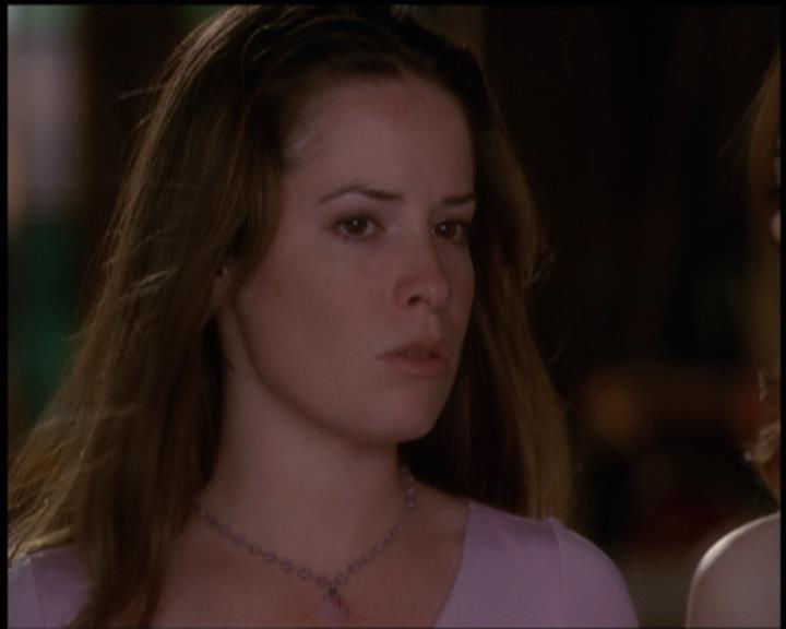 Charmed-Online-dot-net_5x21NecromancingTheStone2052.jpg Charmed-Online-dot-net_5x21NecromancingTheStone2052.jpg