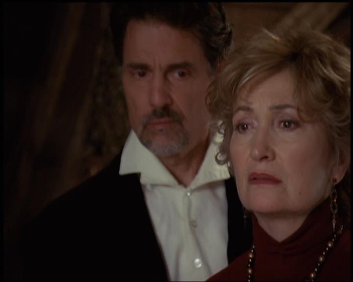 Charmed-Online-dot-net_5x21NecromancingTheStone2063.jpg Charmed-Online-dot-net_5x21NecromancingTheStone2063.jpg