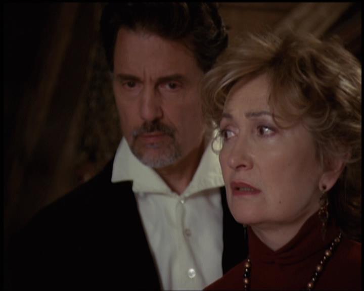 Charmed-Online-dot-net_5x21NecromancingTheStone2065.jpg Charmed-Online-dot-net_5x21NecromancingTheStone2065.jpg