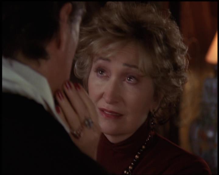 Charmed-Online-dot-net_5x21NecromancingTheStone2094.jpg Charmed-Online-dot-net_5x21NecromancingTheStone2094.jpg