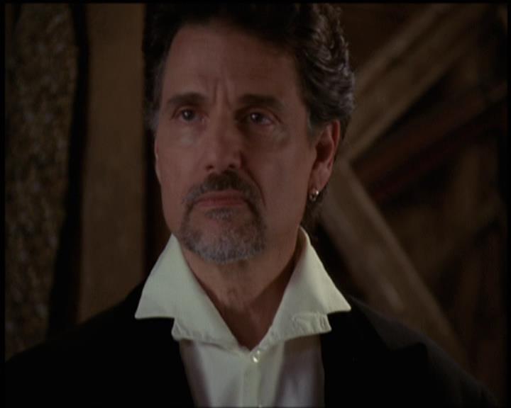 Charmed-Online-dot-net_5x21NecromancingTheStone2096.jpg Charmed-Online-dot-net_5x21NecromancingTheStone2096.jpg