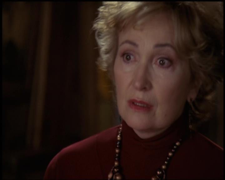 Charmed-Online-dot-net_5x21NecromancingTheStone2121.jpg Charmed-Online-dot-net_5x21NecromancingTheStone2121.jpg