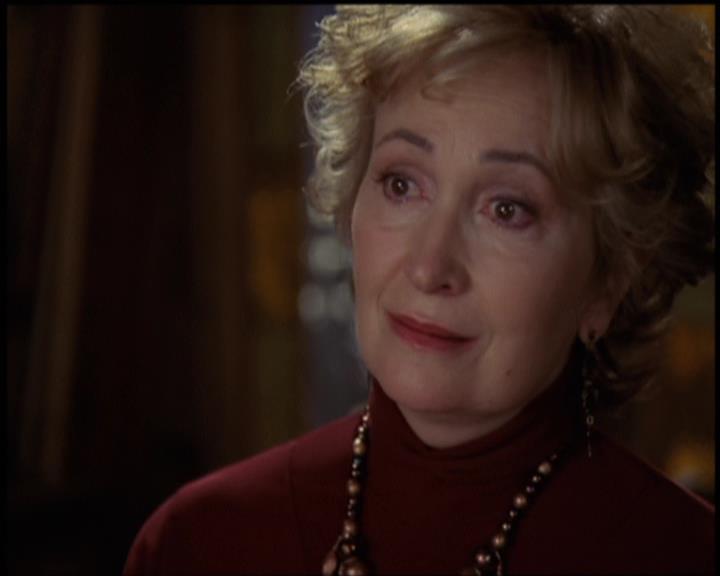 Charmed-Online-dot-net_5x21NecromancingTheStone2123.jpg Charmed-Online-dot-net_5x21NecromancingTheStone2123.jpg