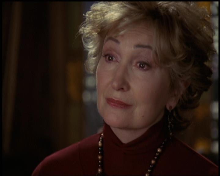 Charmed-Online-dot-net_5x21NecromancingTheStone2137.jpg Charmed-Online-dot-net_5x21NecromancingTheStone2137.jpg