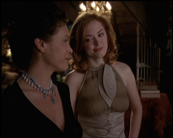 Charmed-Online-dot-net_5x21NecromancingTheStone2155.jpg Charmed-Online-dot-net_5x21NecromancingTheStone2155.jpg