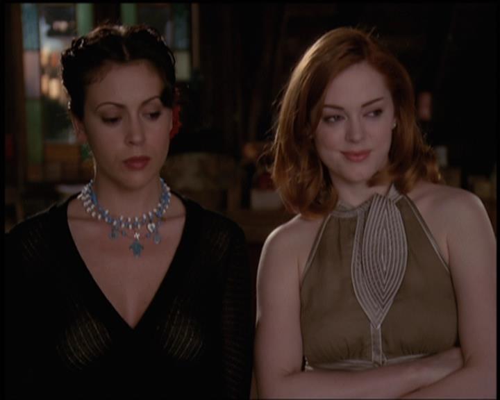 Charmed-Online-dot-net_5x21NecromancingTheStone2162.jpg Charmed-Online-dot-net_5x21NecromancingTheStone2162.jpg