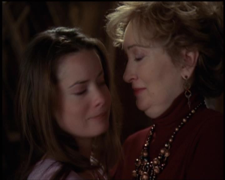 Charmed-Online-dot-net_5x21NecromancingTheStone2164.jpg Charmed-Online-dot-net_5x21NecromancingTheStone2164.jpg
